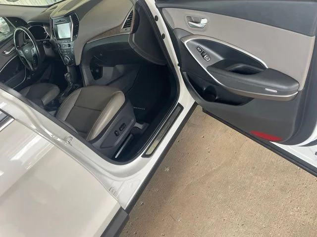 Used 2018 White Hyundai 2.4 Base image 21