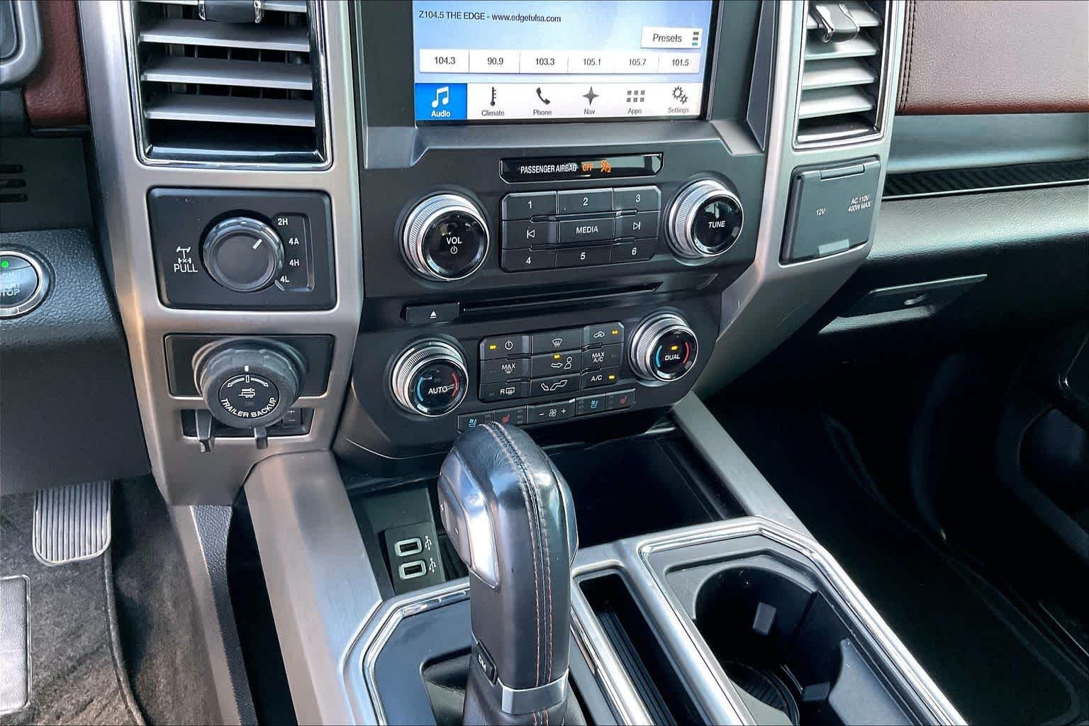 Used 2018 White Gold Ford Platinum image 33