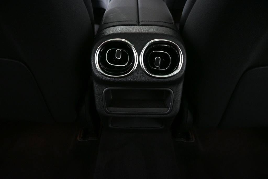 New 2026 Obsidian Black Metallic Mercedes-Benz GLC 300 image 56