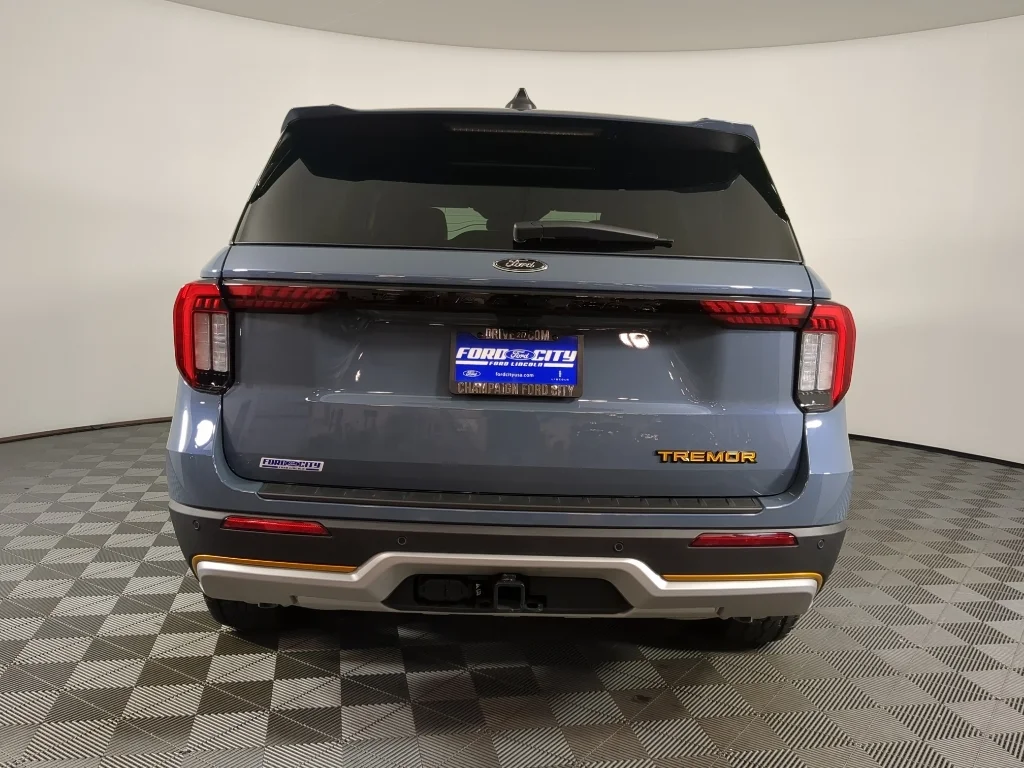 New 2026 Vapor Blue Metallic Ford Tremor® image 7