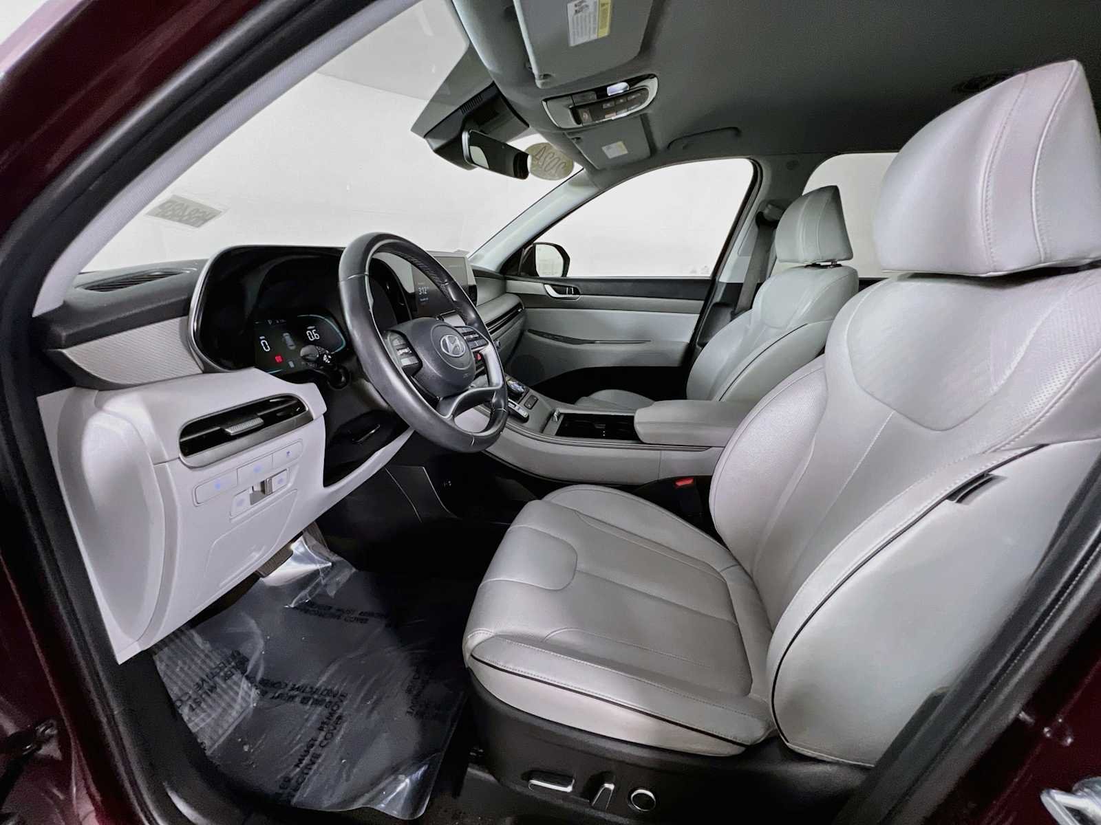 Certified Used 2024 Sierra Burgundy Hyundai SEL 7P image 22