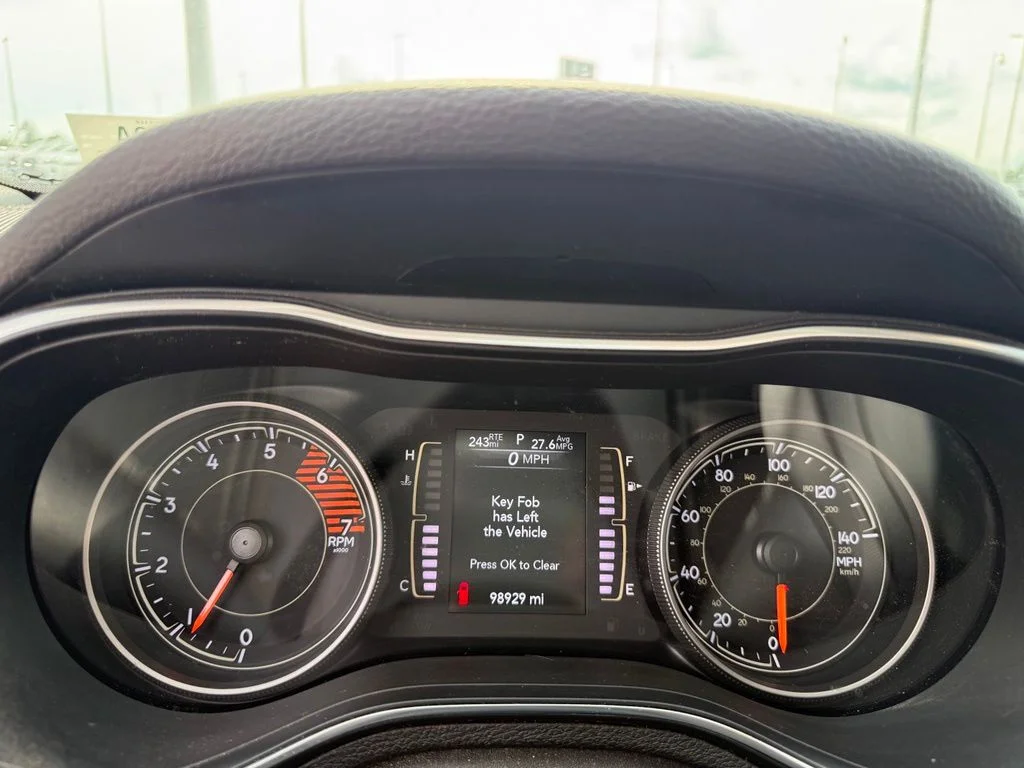 Used 2019 Silver Jeep Latitude Plus image 15