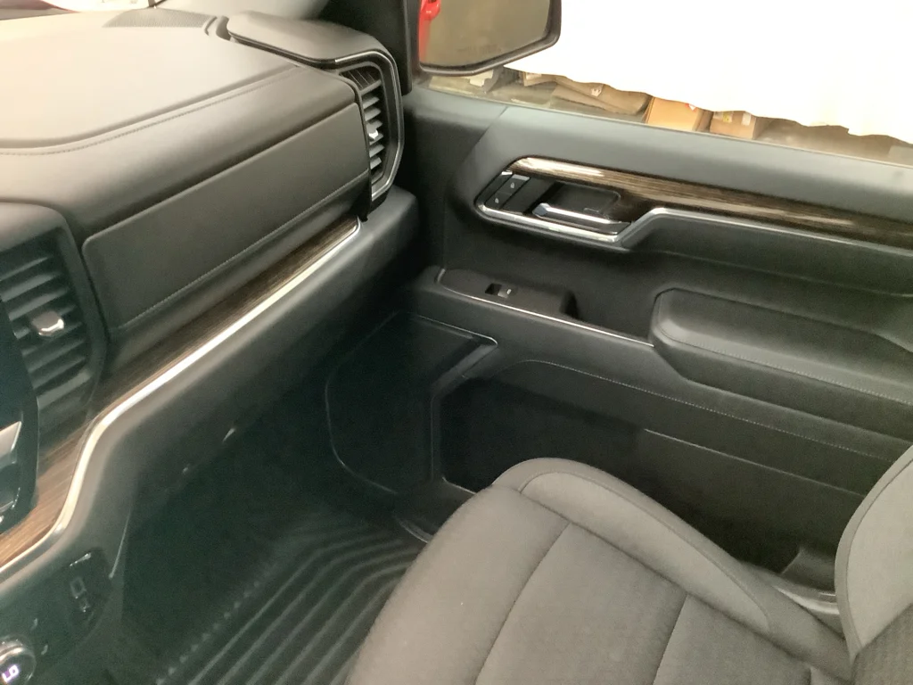 Used 2022 Cardinal Red GMC Elevation image 20