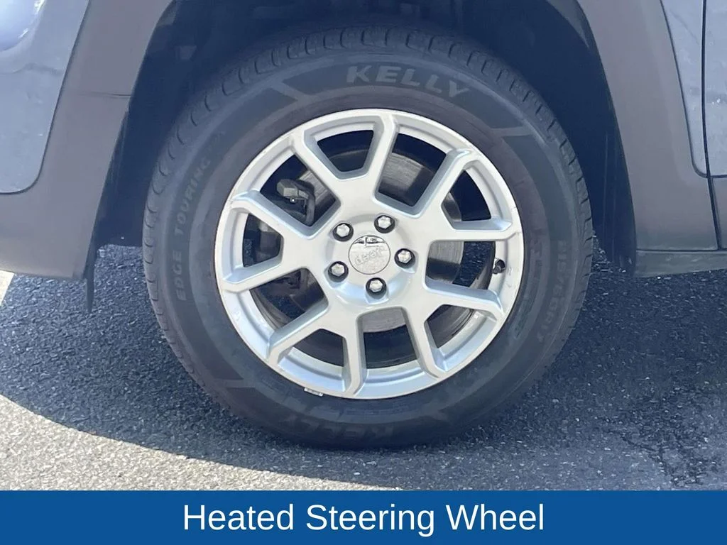 Used 2020 Blue Jeep Latitude image 11