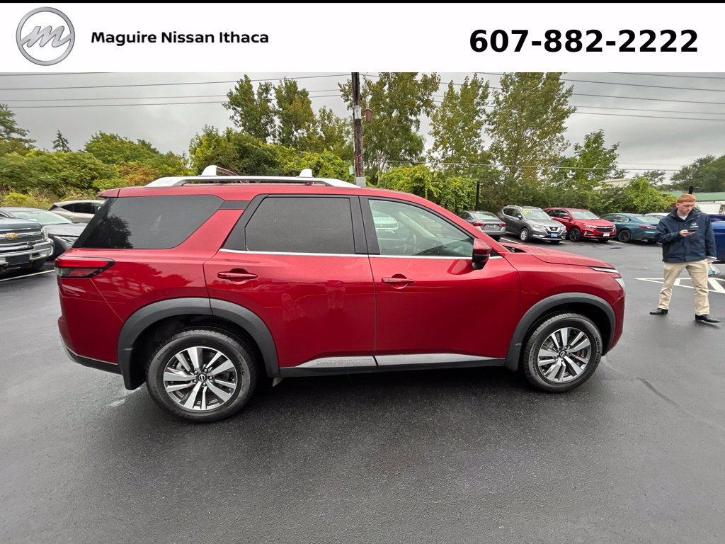 Used 2023 Red Nissan SL image 5