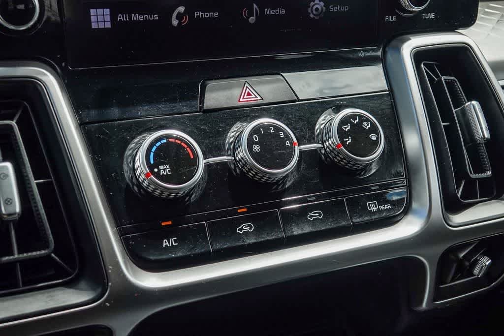 Certified Used 2022 Everlasting Silver Kia LX image 21