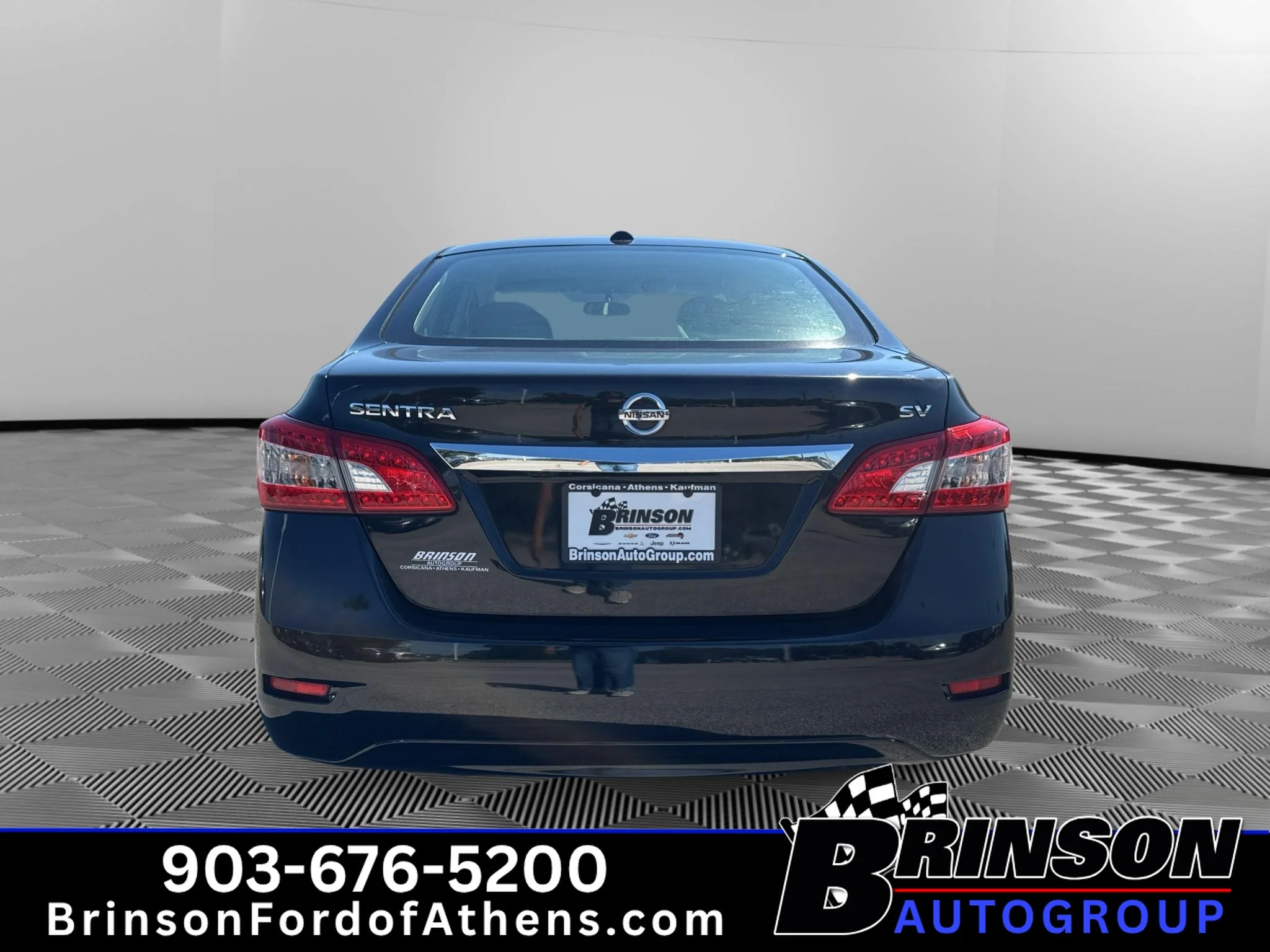 Used 2015 Super Black Nissan SV image 6