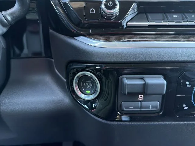 New 2026 Summit White GMC SLE image 28
