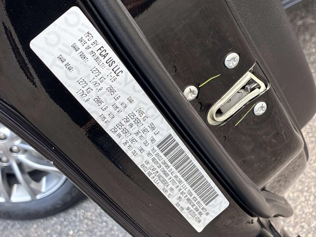 Used 2019 Black Jeep Latitude Plus image 22