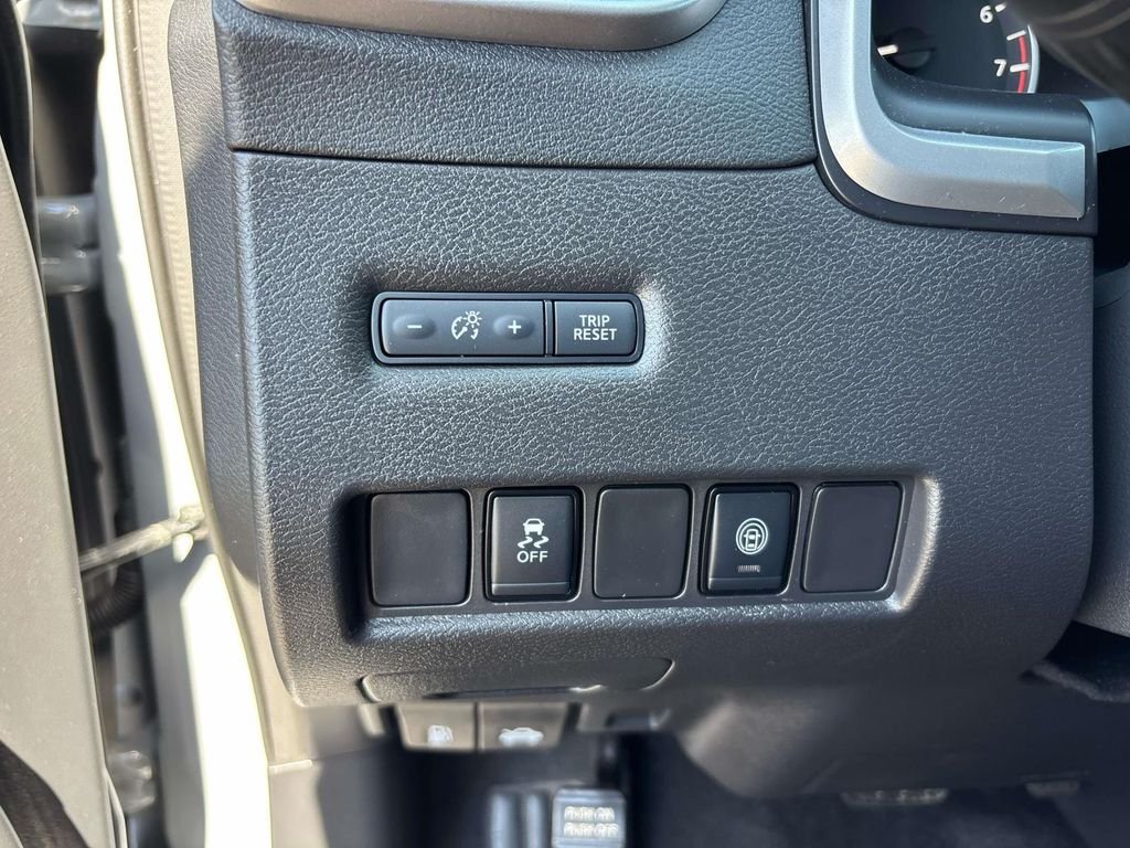 Used 2024 Gray Nissan SV image 32