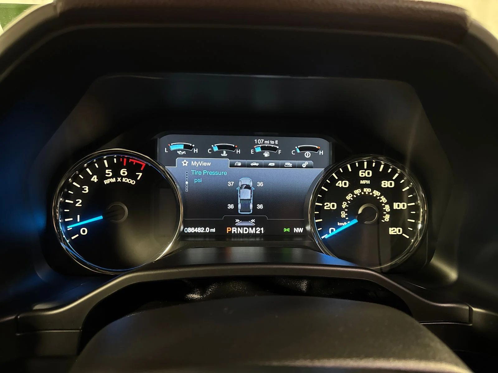 2016 Ford F-150 Platinum - Photo 23