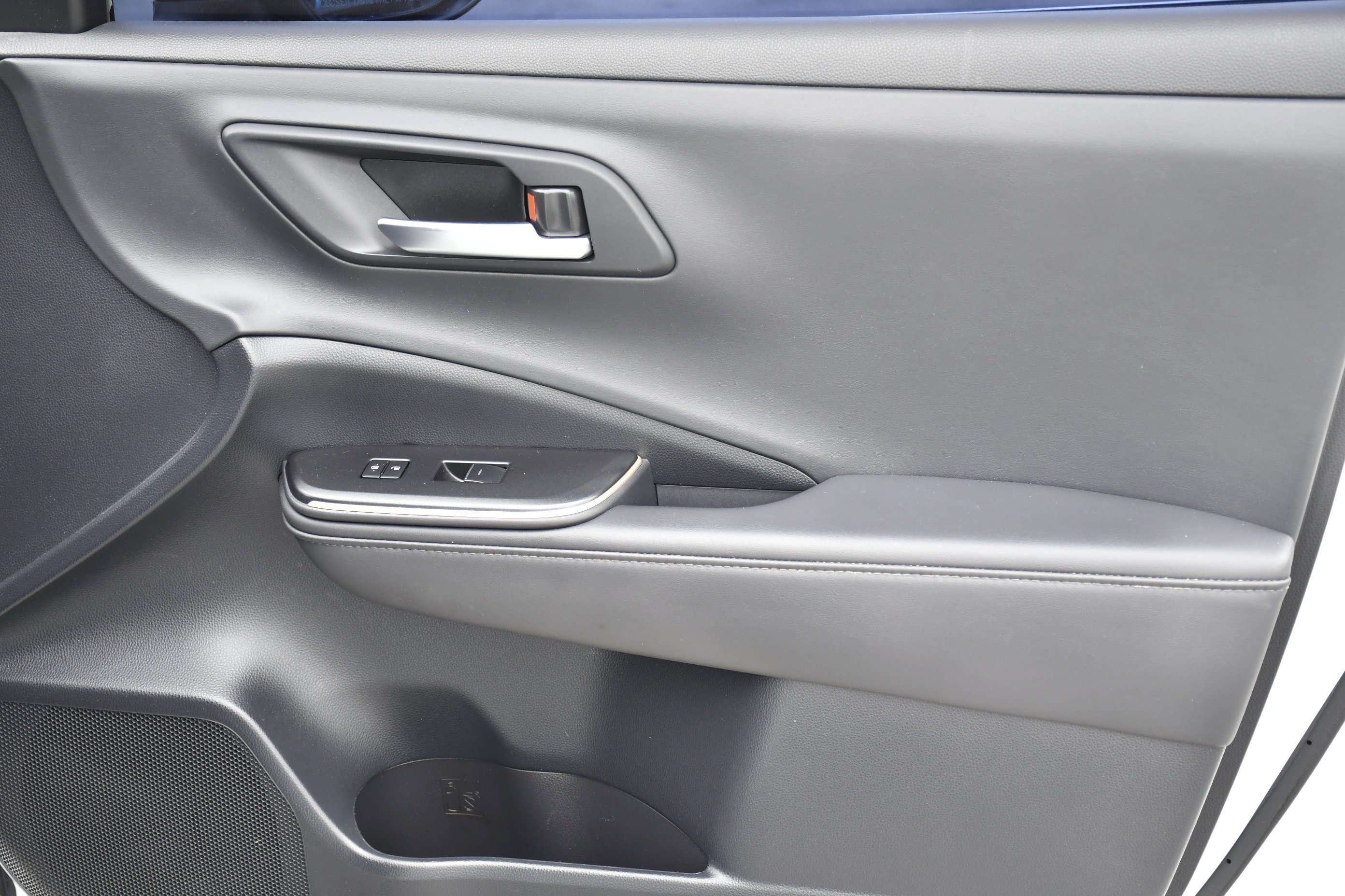 2023 Toyota Crown XLE - Photo 30