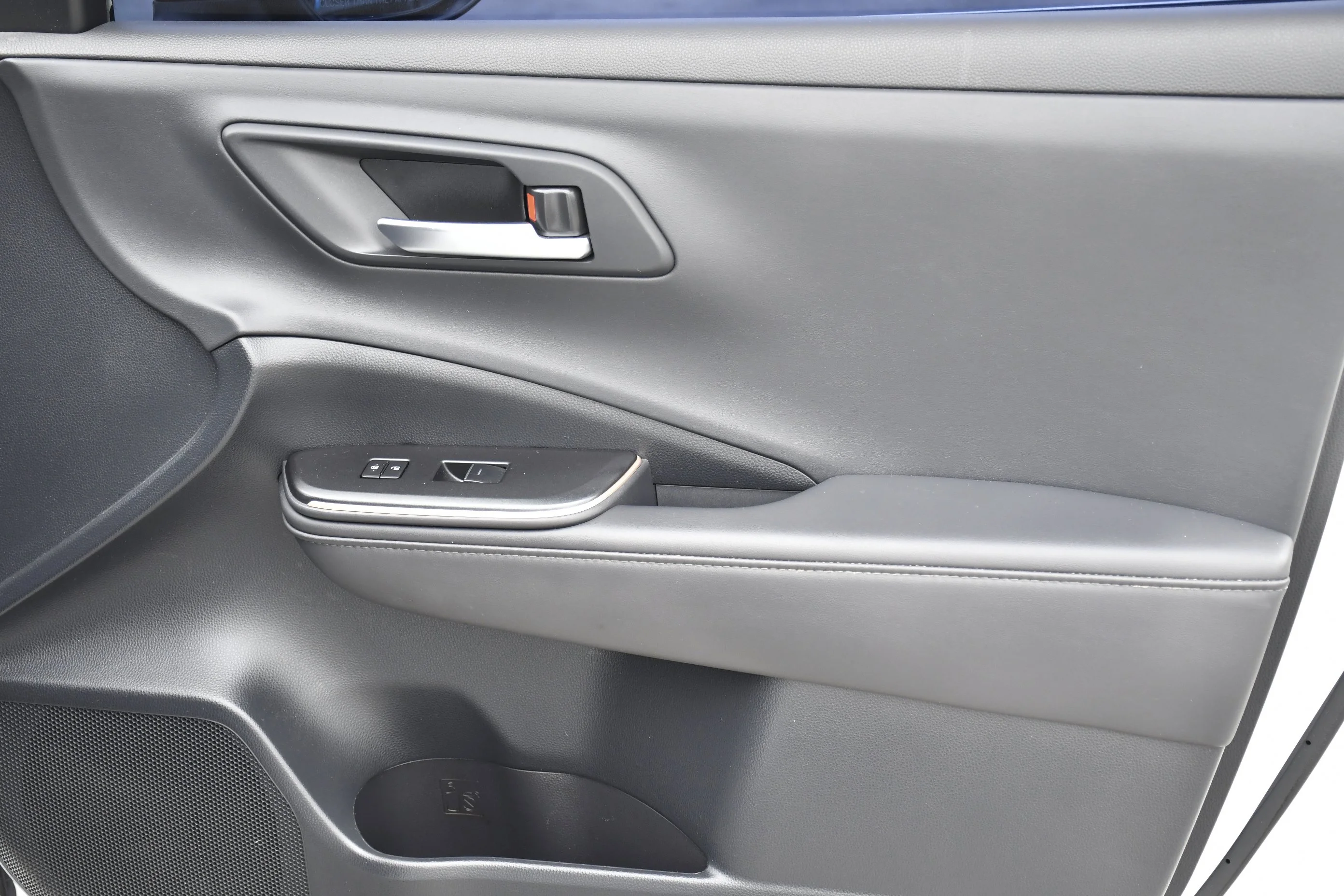 2023 Toyota Crown XLE - Photo 30