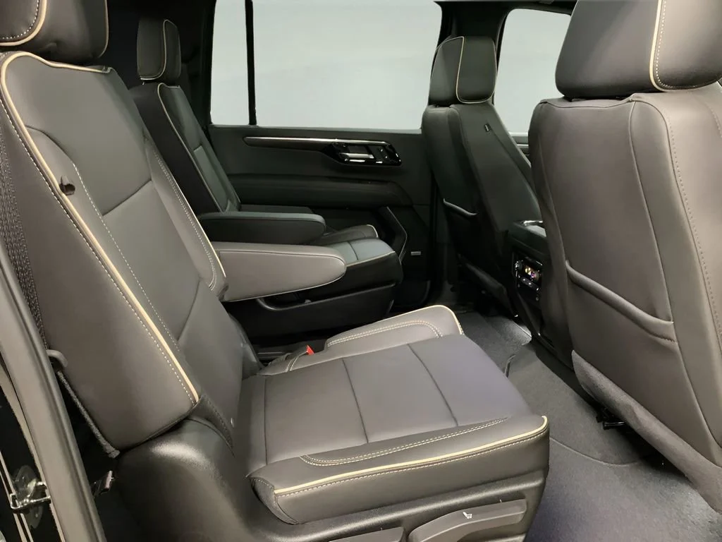 2026 Chevrolet Suburban Premier - Photo 22