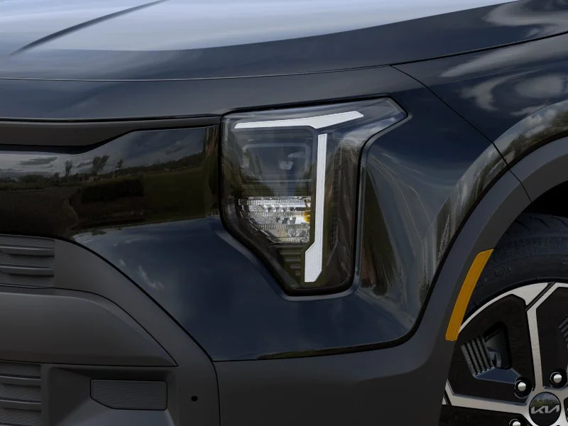 New 2027 Black Kia LX image 10