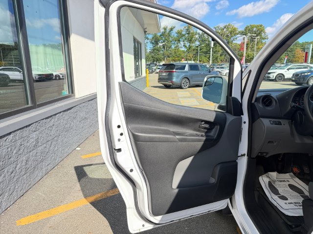 Used 2020 White Nissan SV image 24