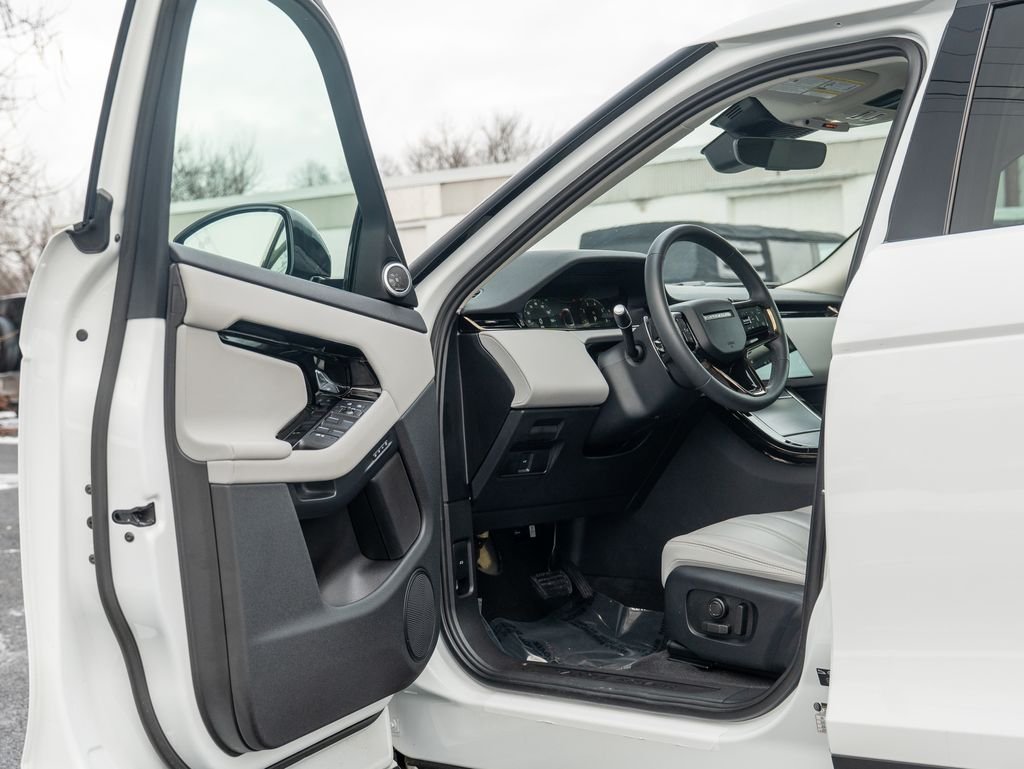 Certified Used 2025 White Land Rover S image 11