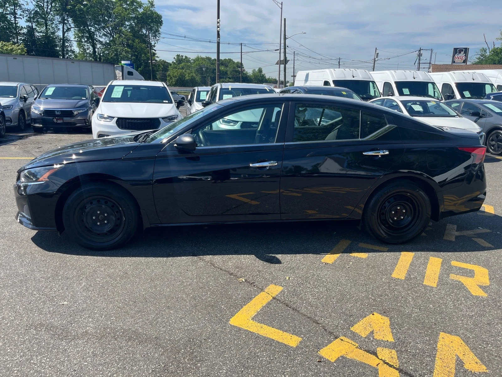 Used 2024 Super Black Nissan 2.5 S image 5