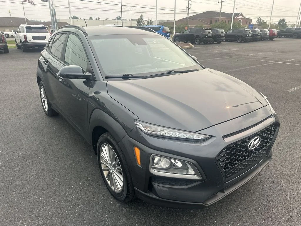Used 2020 Gray Hyundai SEL image 1