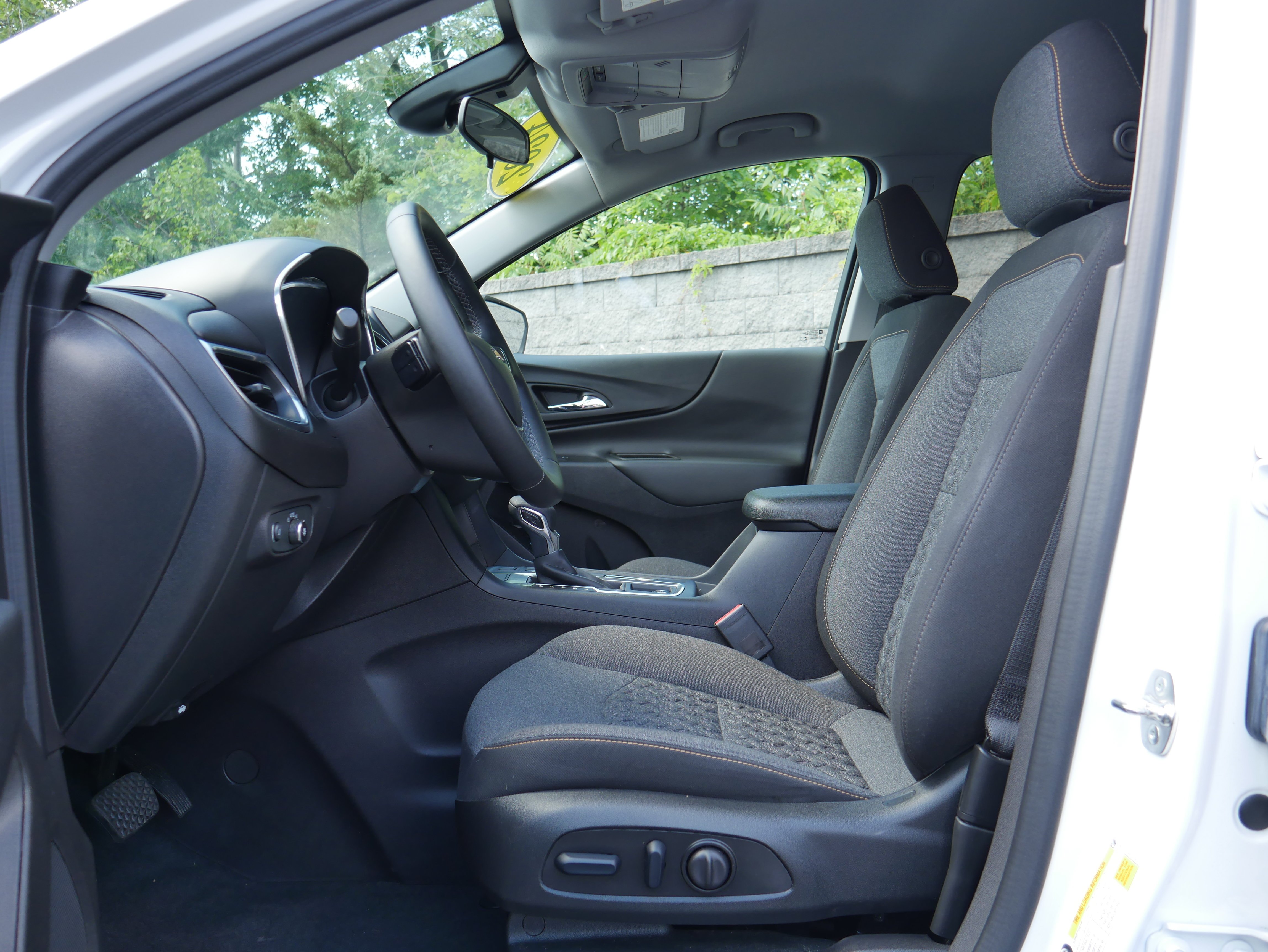 Used 2024 Summit White Chevrolet LT image 12