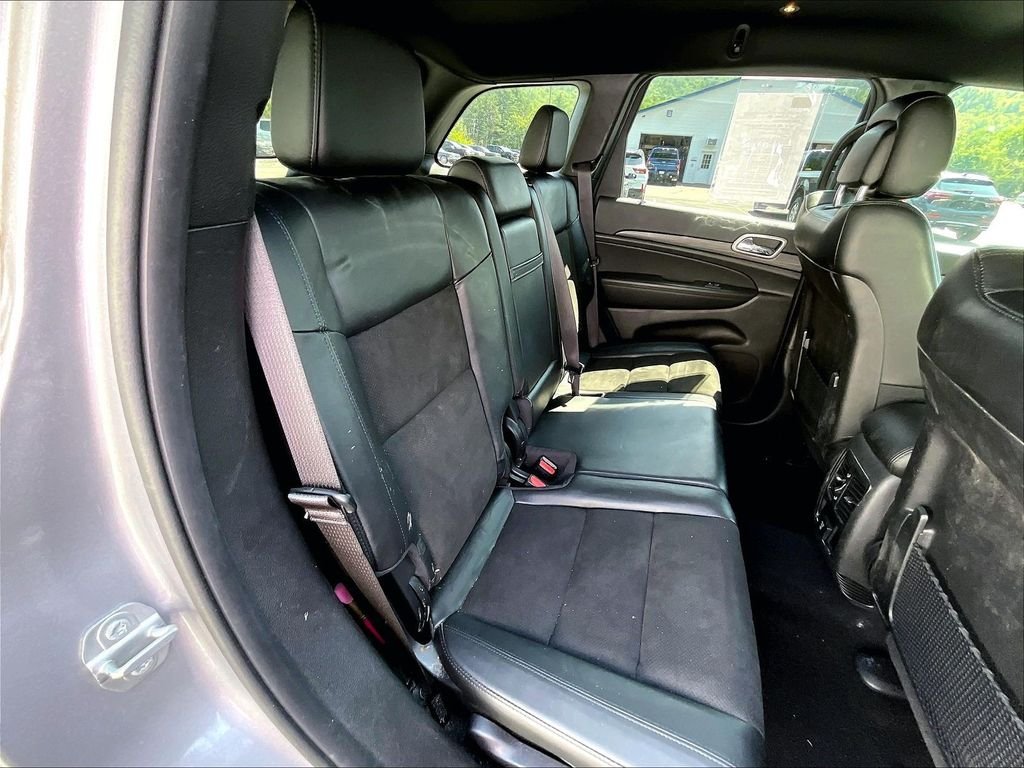 Used 2021 Billet Silver Metallic Clearcoat Jeep Laredo X image 15
