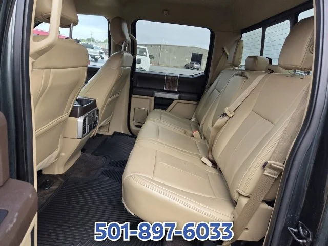 Used 2018  Ford Lariat image 10