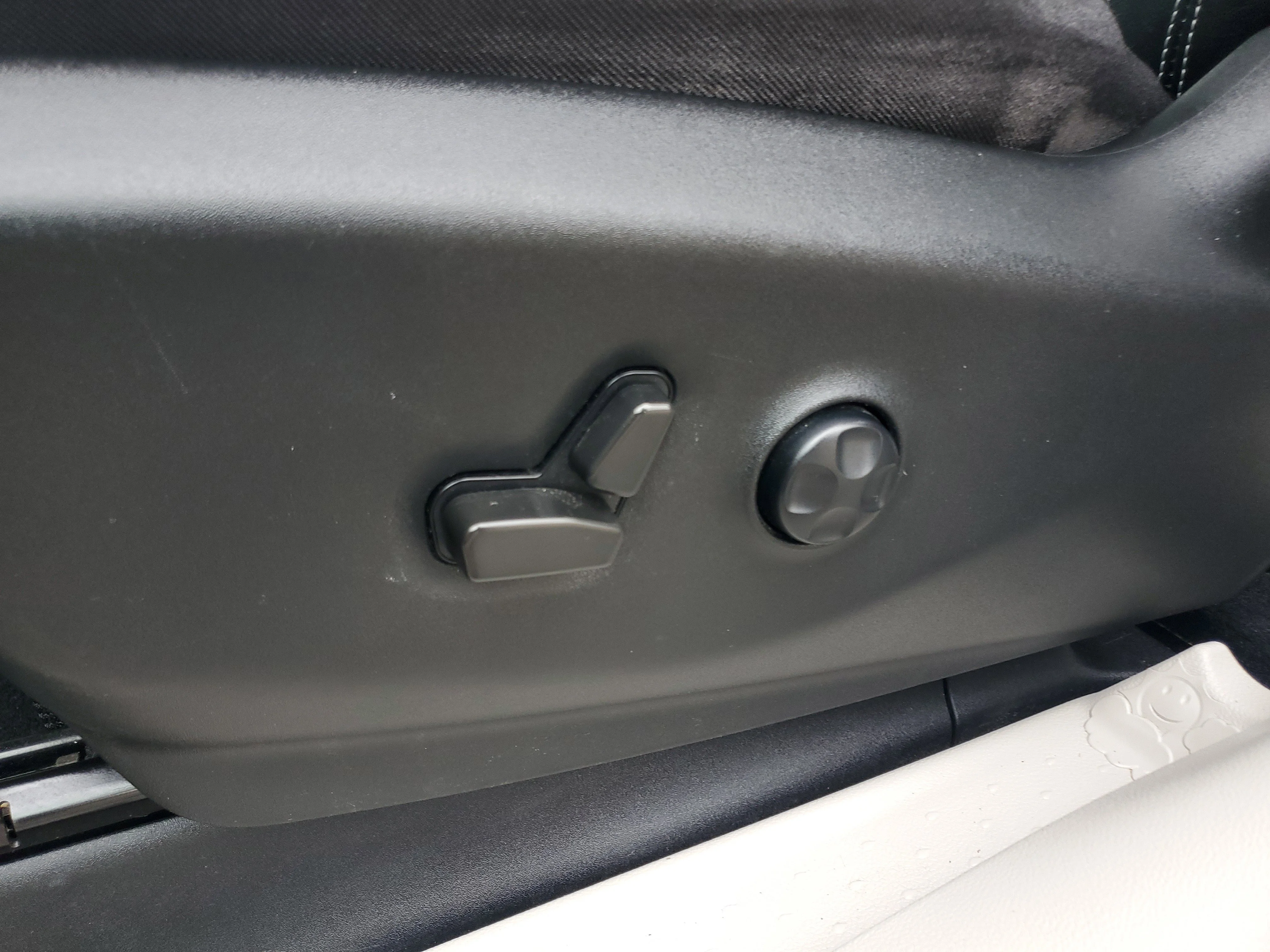 Certified Used 2022 Gray Chrysler Touring L image 14
