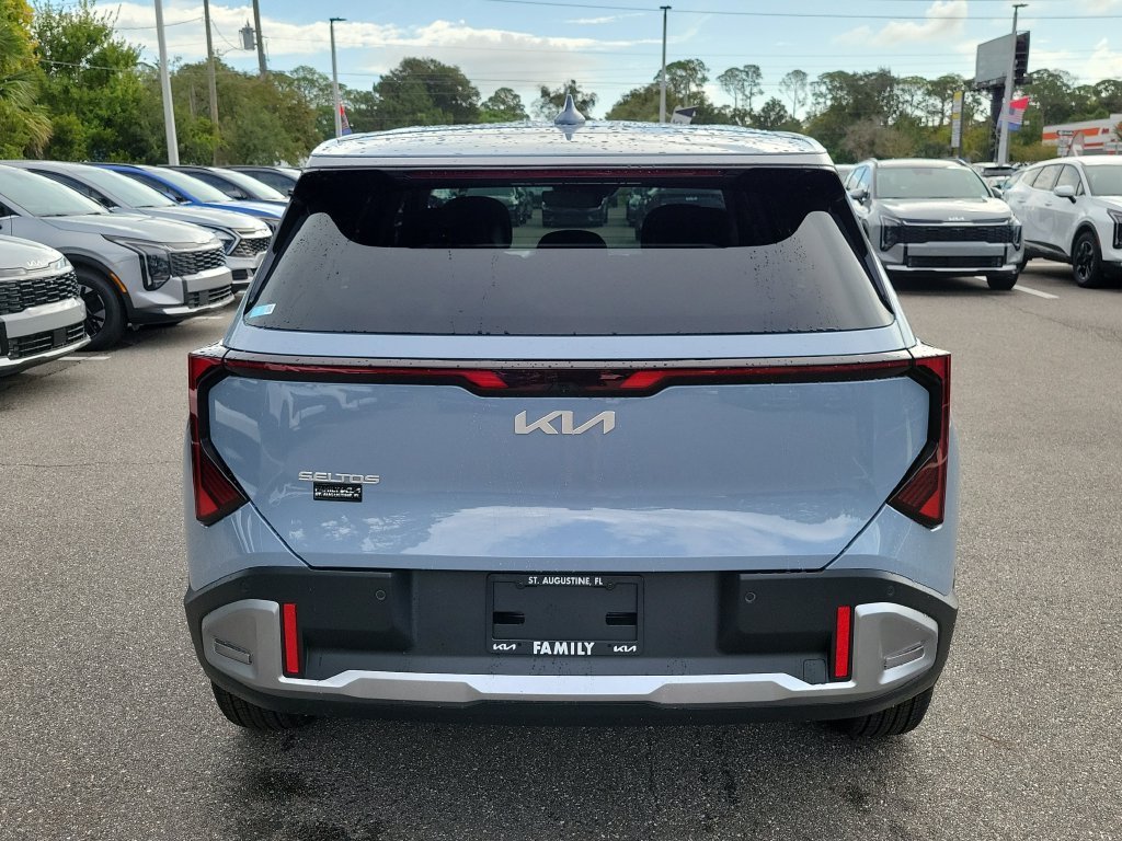 New 2027 Pale Gray Kia EX image 5