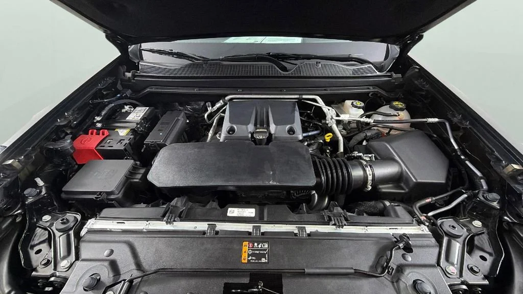 Used 2024 Black Chevrolet Z71 image 36