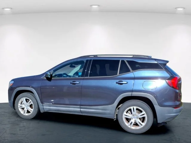 Used 2019 Blue GMC SLE image 19