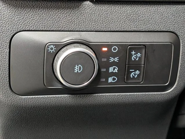 New 2026 Velocity Blue Metallic Ford Outer Banks® image 36