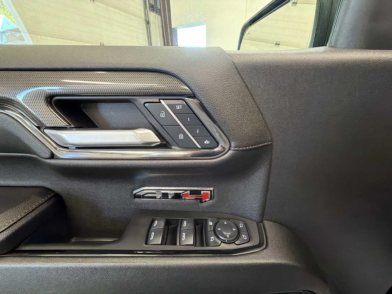 Used 2024 Onyx Black GMC AT4 image 15