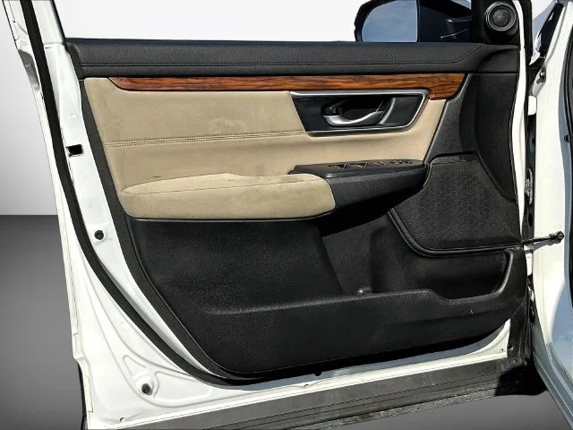 Used 2022 White Honda EX image 22