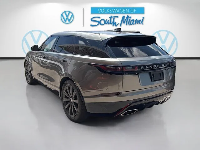 Used 2019  Land Rover R-Dynamic HSE image 5