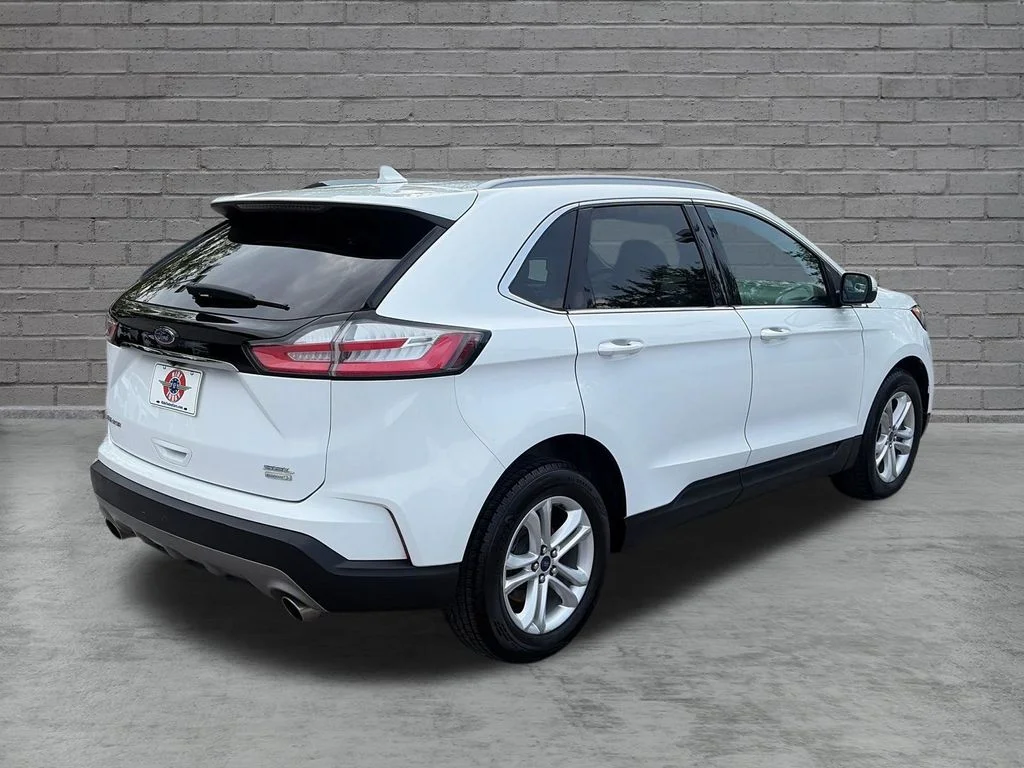 Used 2020 Oxford White Ford SEL image 6