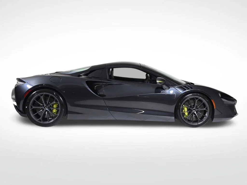 New 2026 Plateaux McLaren Spider image 6
