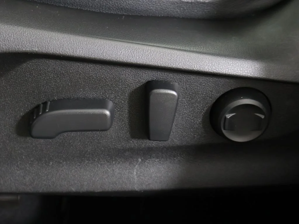Used 2021 Black Subaru Premium image 33