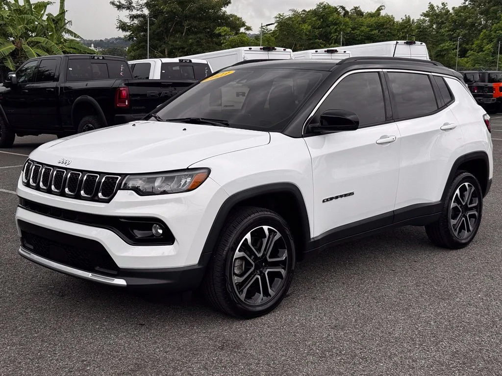 Used 2023 White Jeep Limited image 4