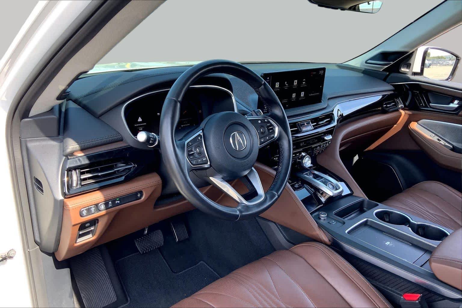 Used 2025 Platinum White Pearl Acura w/Advance Package image 17