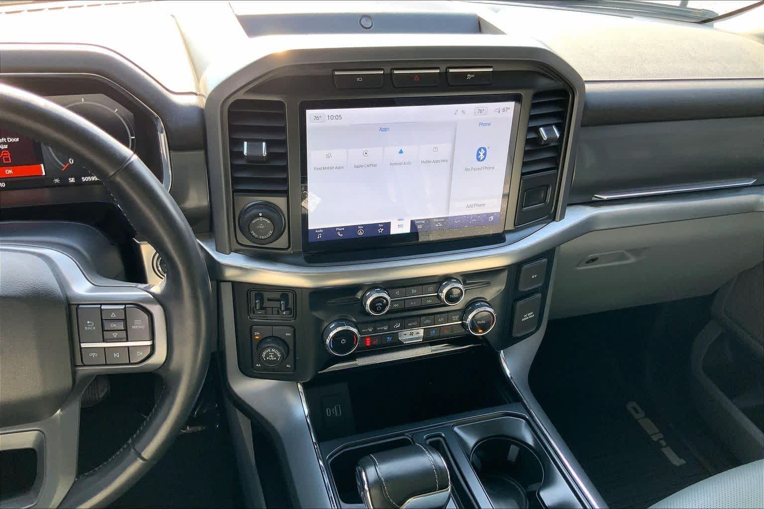 View vehicle photo 7