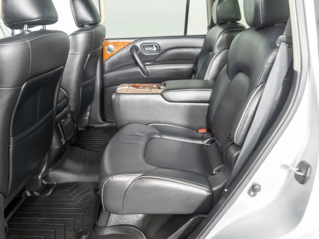 Used 2019 Silver INFINITI LUXE image 11