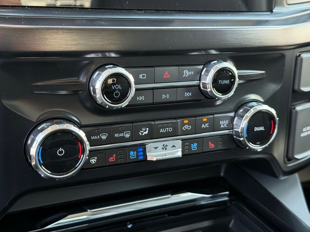 New 2026 Avalanche Ford F-250® Lariat® image 11