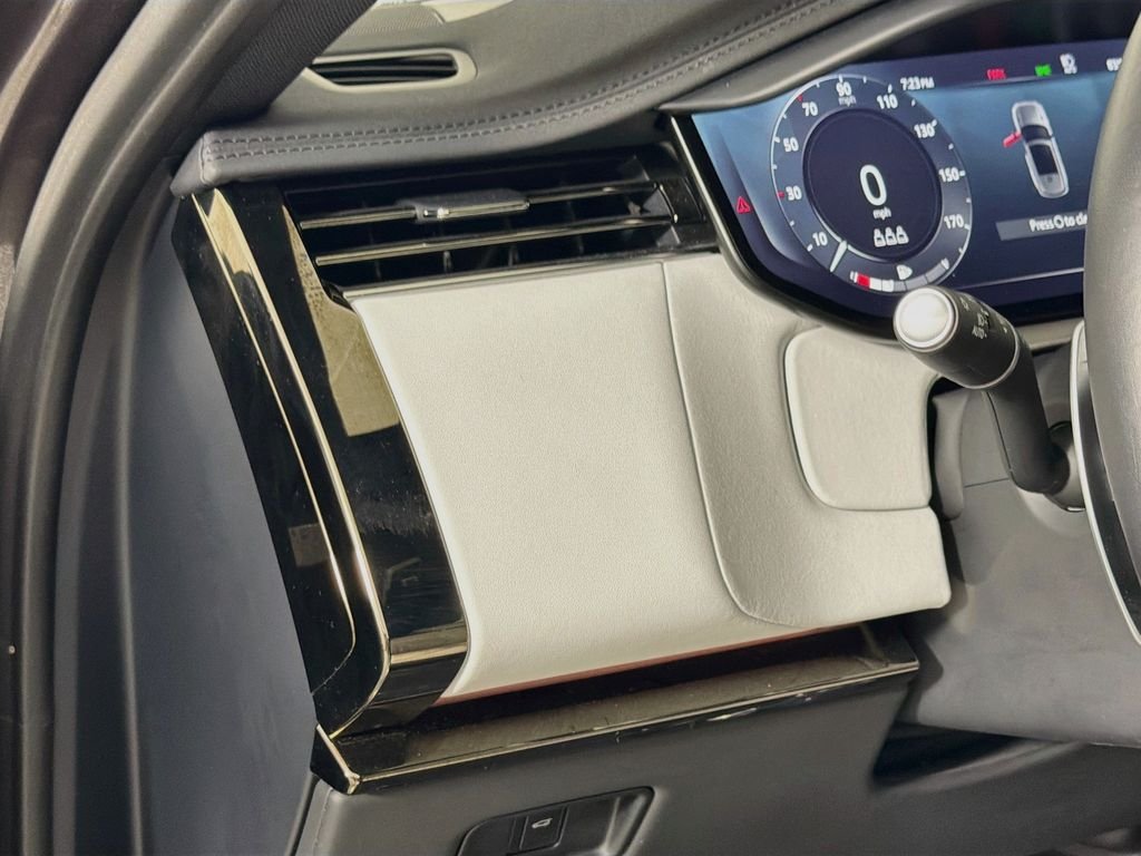 Certified Used 2023  Land Rover SE Dynamic image 10