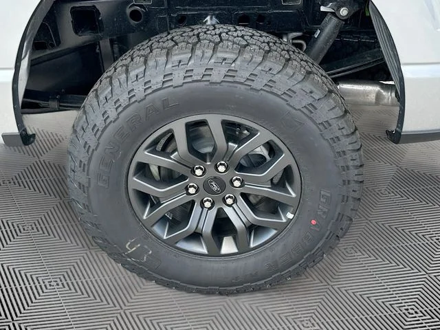 New 2026 Silver Metallic Ford Tremor image 20