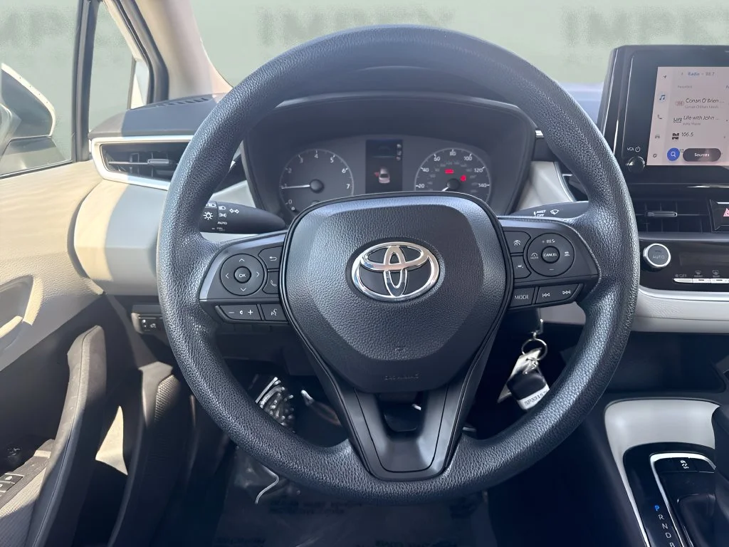 Used 2025 White Toyota LE image 12