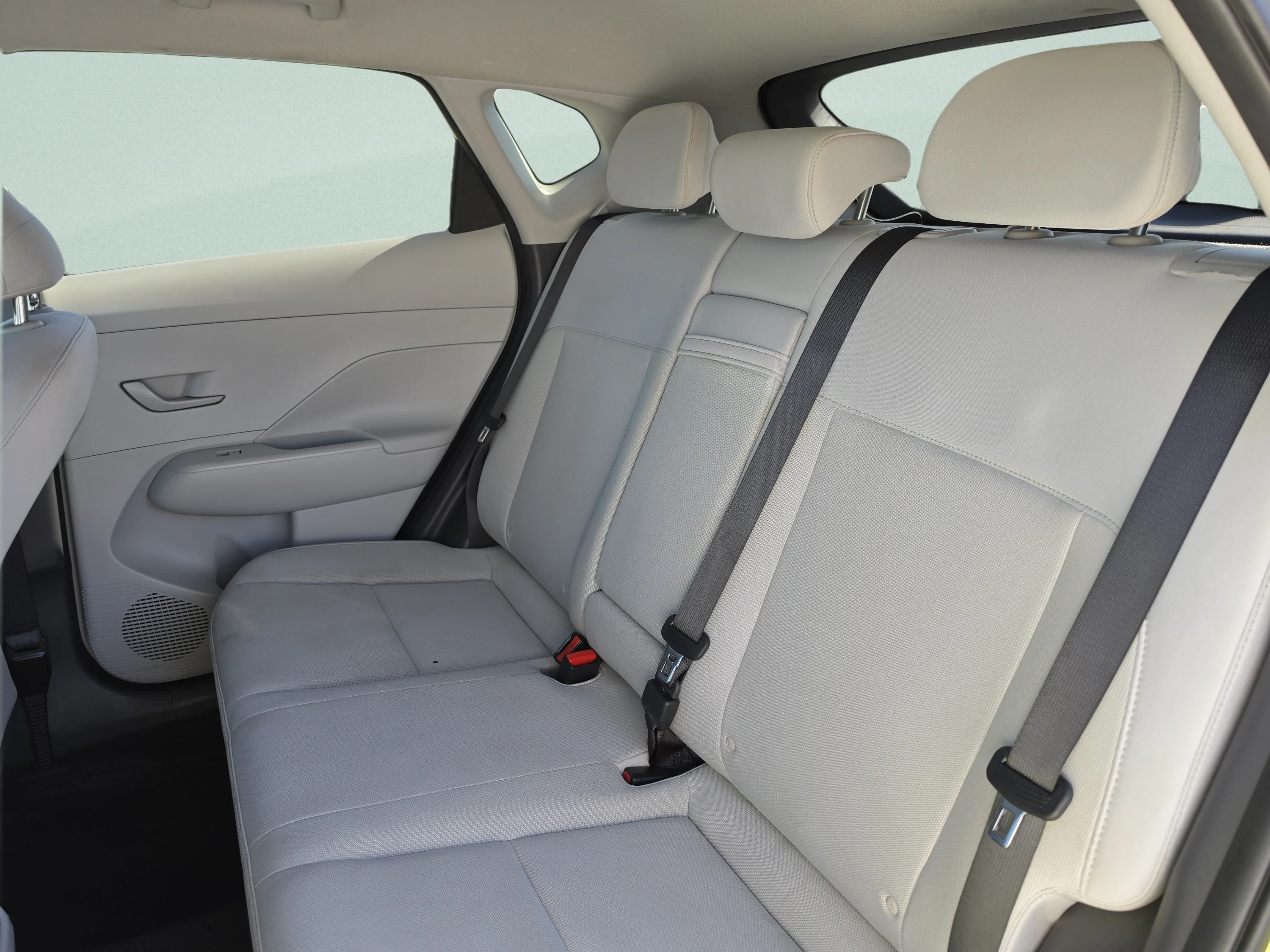 Used 2024 Neoteric Yellow Hyundai SEL image 21