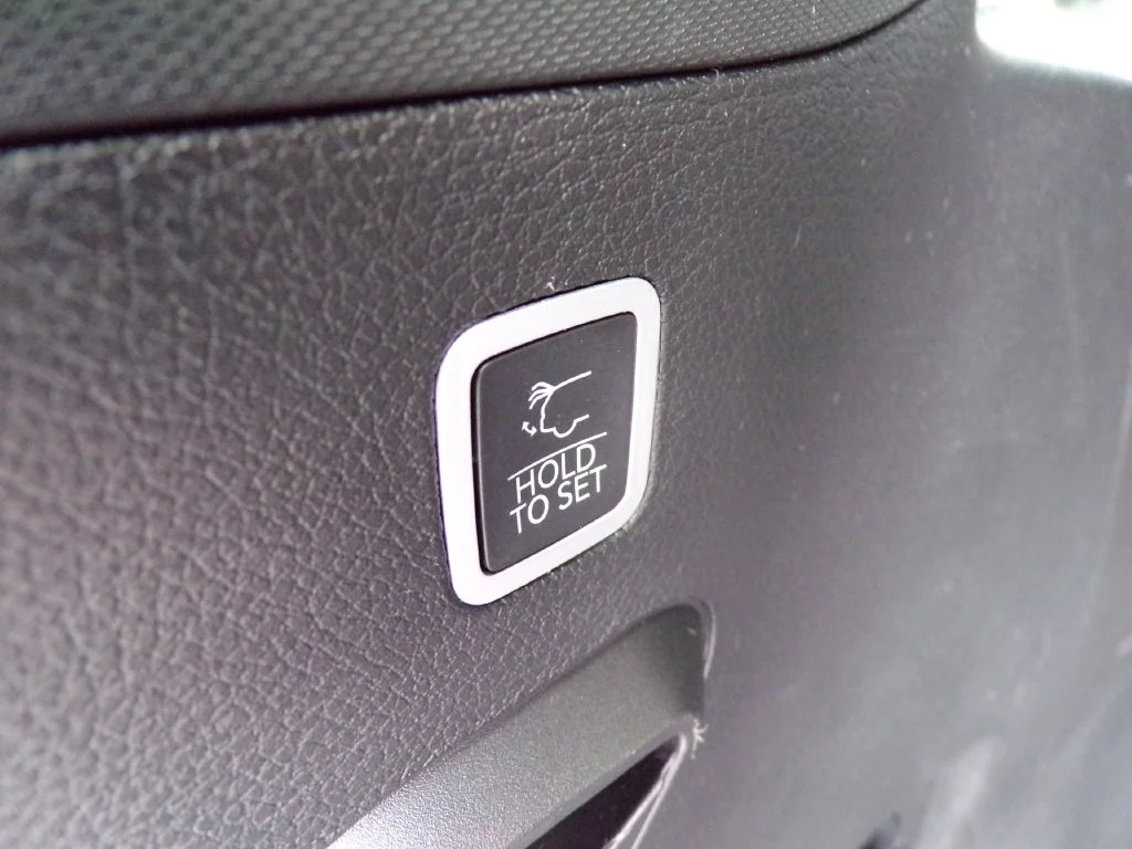 Used 2022 Black Jeep Series III image 17