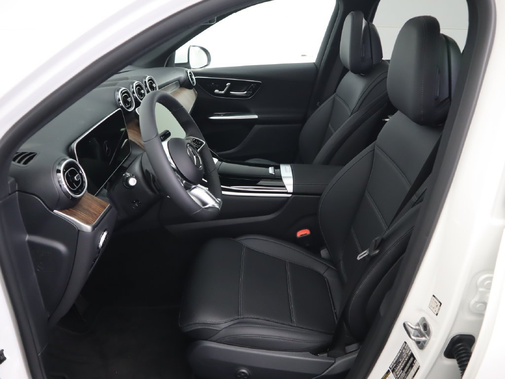 Used 2026 Polar White Mercedes-Benz GLC 300 image 20