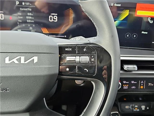 New 2026 Glacial White KIA S Front-Wheel Drive image 19