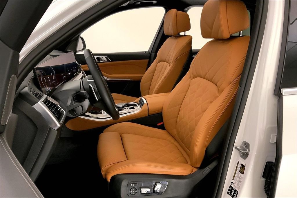 Used 2026 Mineral White Metallic BMW  image 13